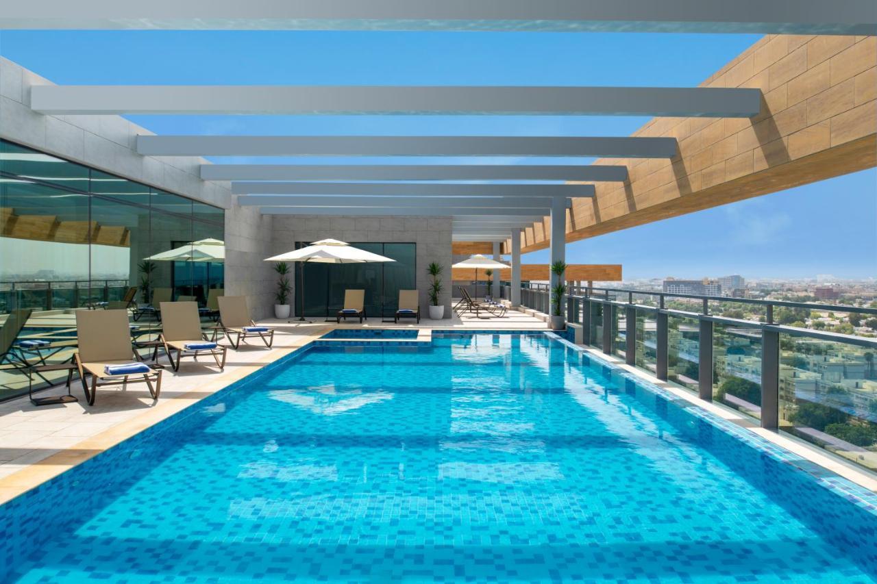 Swissotel Living Jidá Exterior foto Rooftop pool