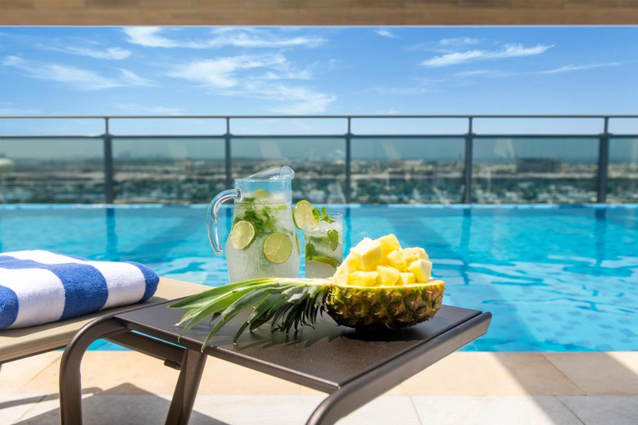Swissotel Living Jidá Exterior foto The pool at the hotel