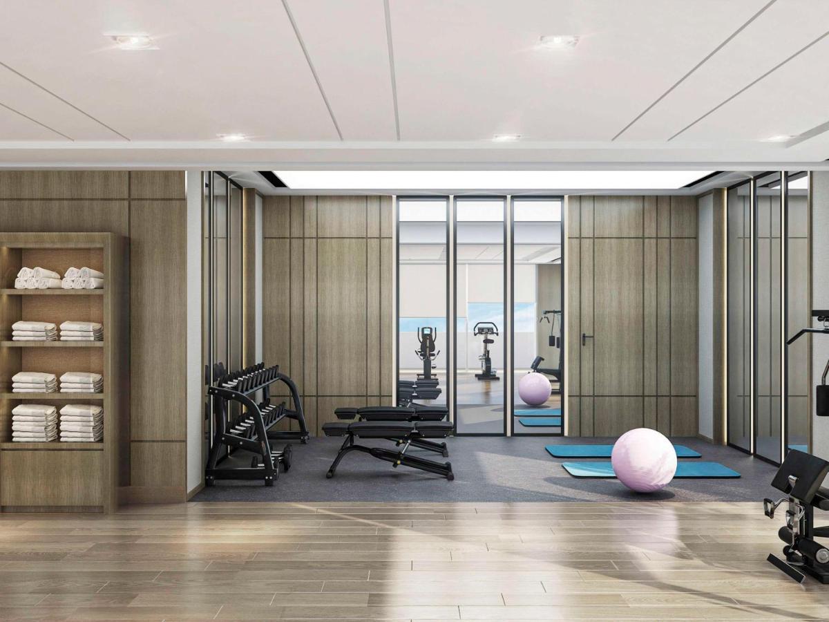 Swissotel Living Jidá Exterior foto The gym at The Hari