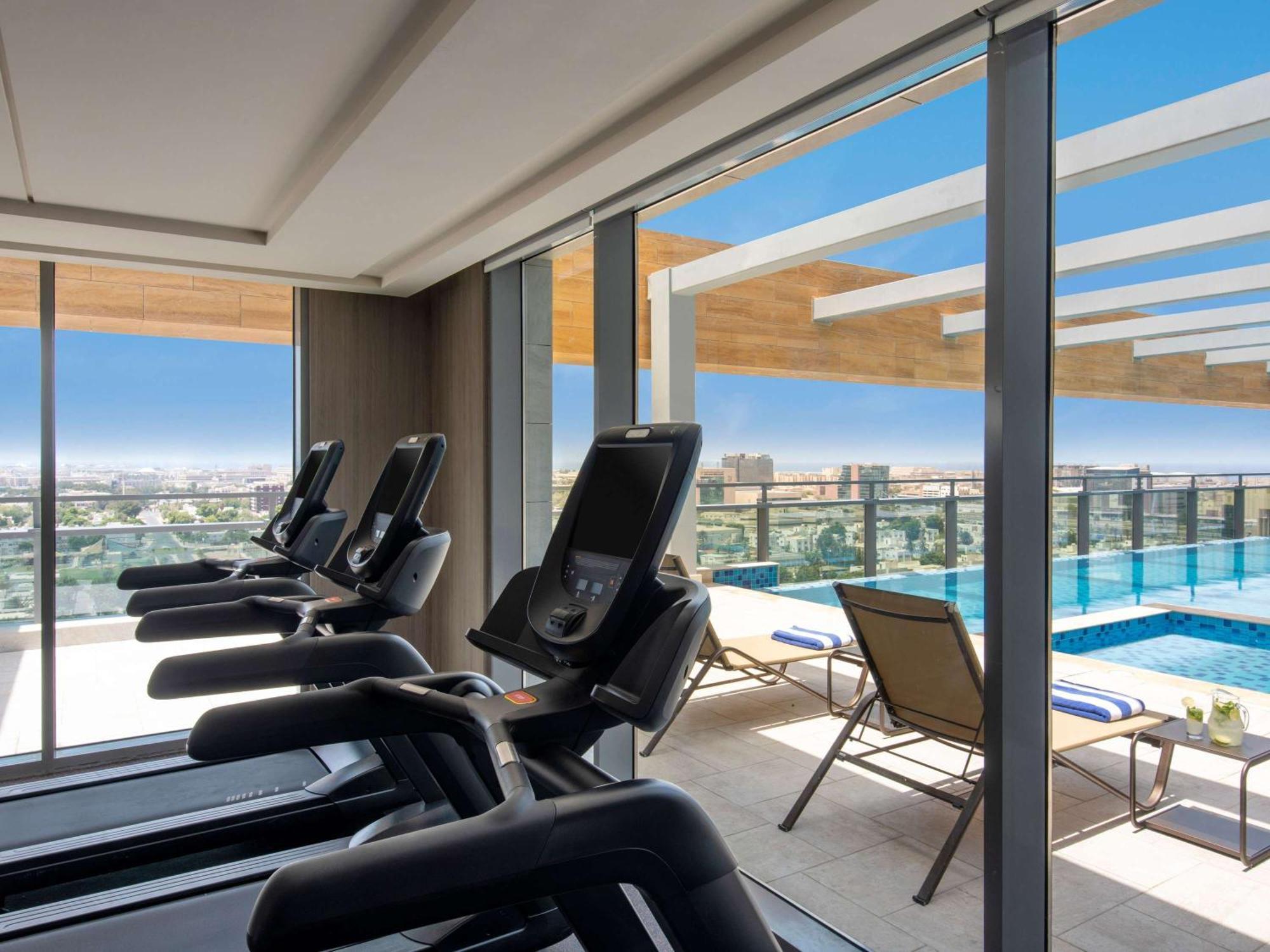 Swissotel Living Jidá Exterior foto The gym at the hotel