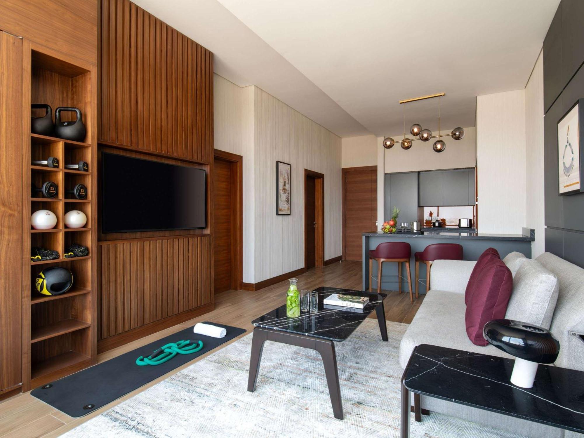 Swissotel Living Jidá Exterior foto The interior of a typical apartment at The Standard East Village